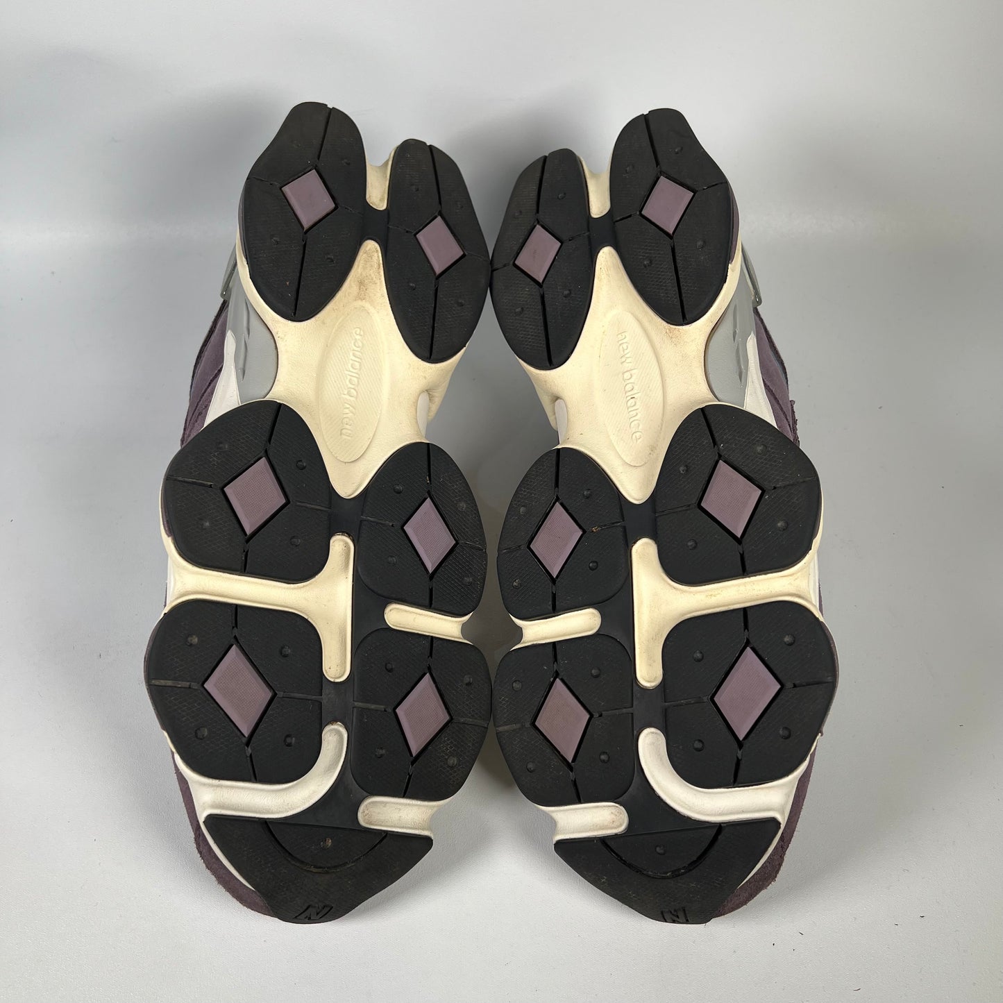 New Balance 9060 Shadow Purple (2022) Size 11 USED s18858