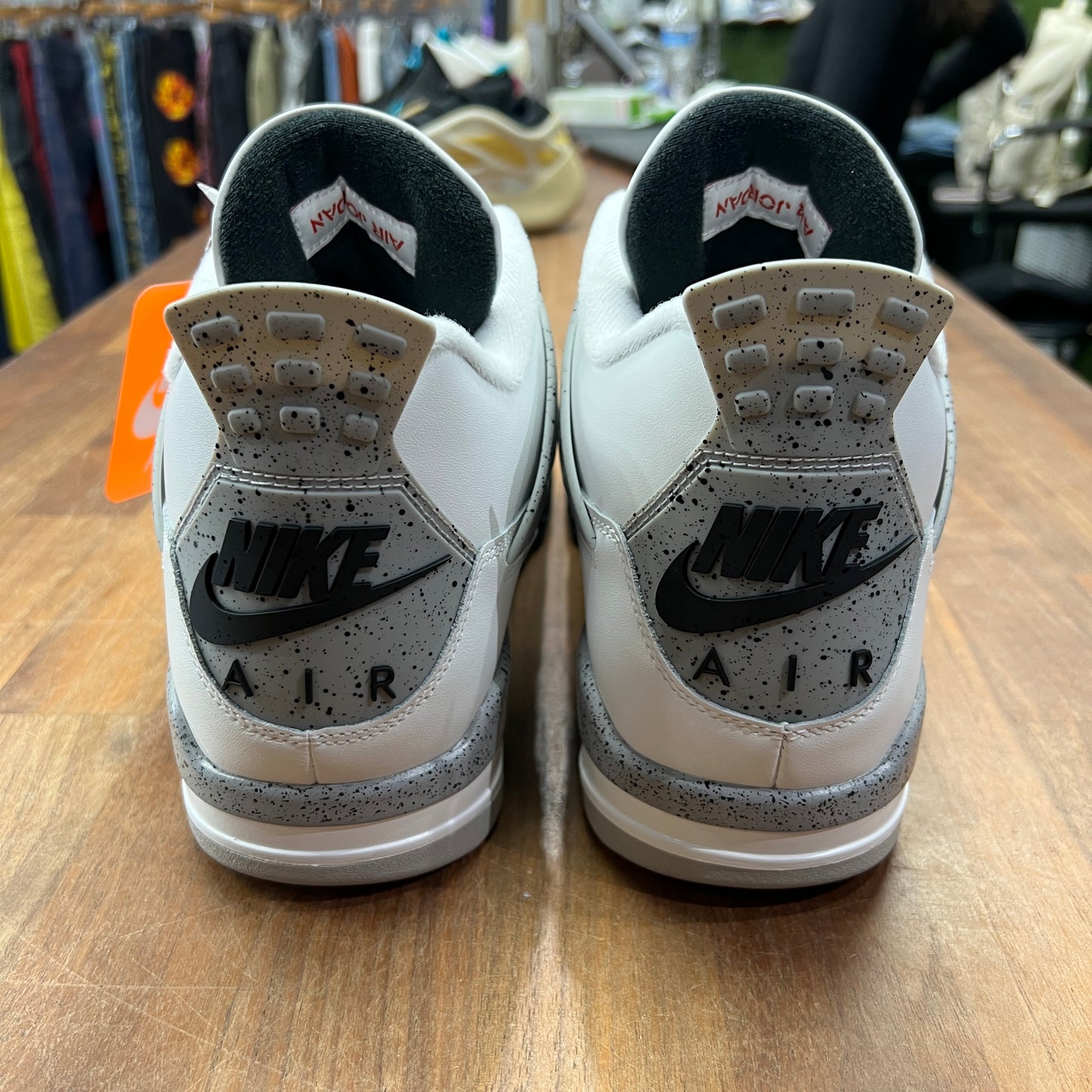 Jordan 4 White Cement (2025) Size 8 New s16900