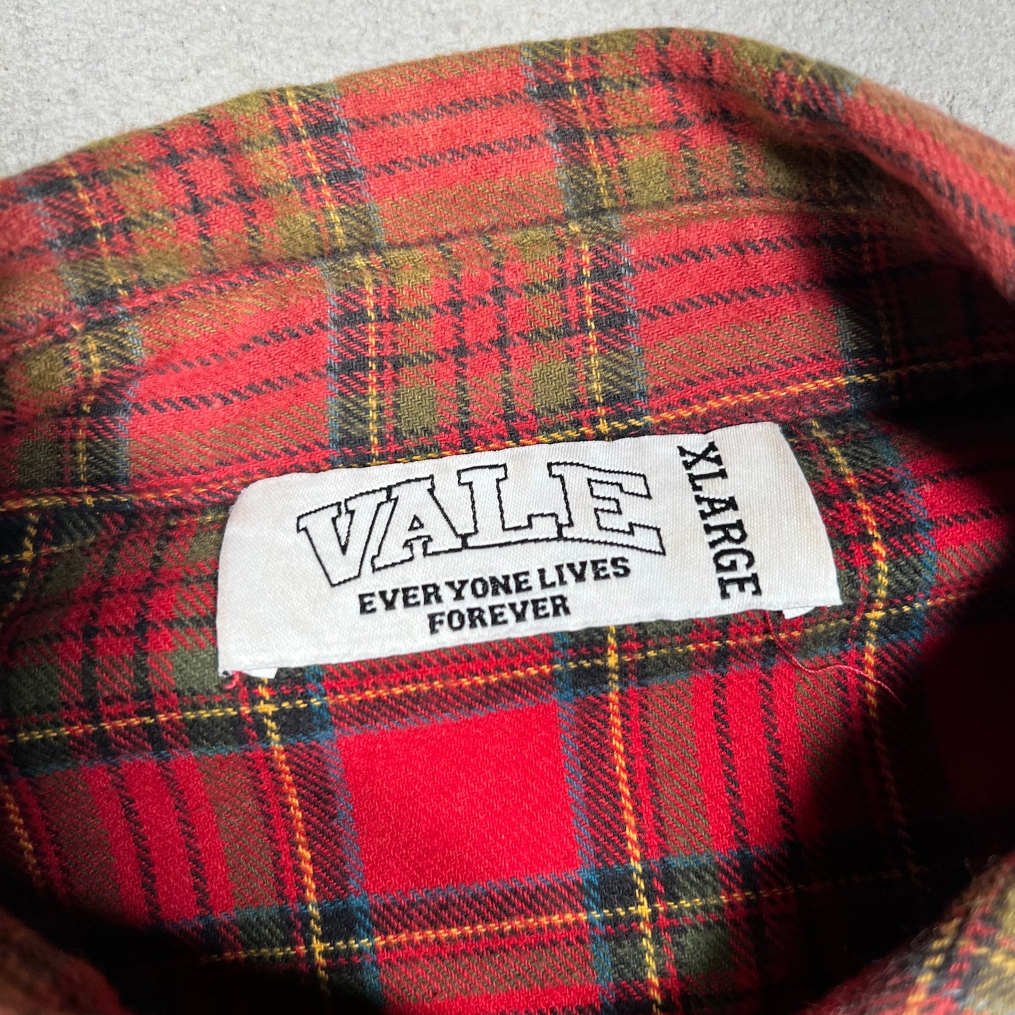 Vale Rhinestone Red/Green Plaid Longsleeve Button Up Size XL USED x17430