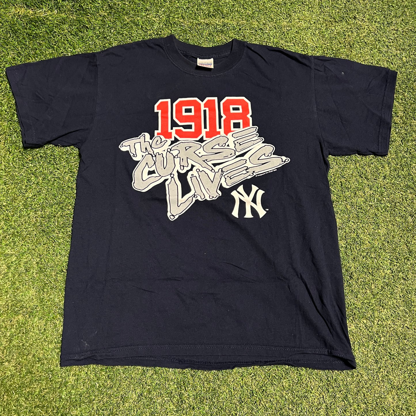2003 Yankees The Curse Lives Navy Blue Tee Size Medium USED v16493