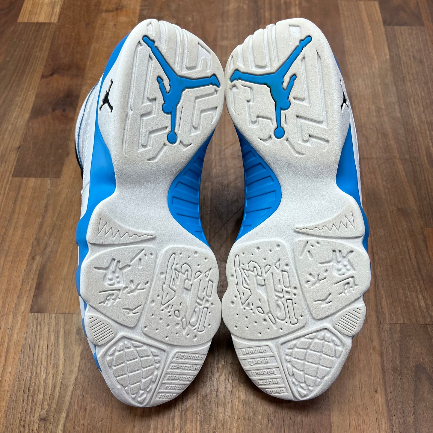 Jordan 9 Powder Blue 2024 Size 10.5 USED s16377