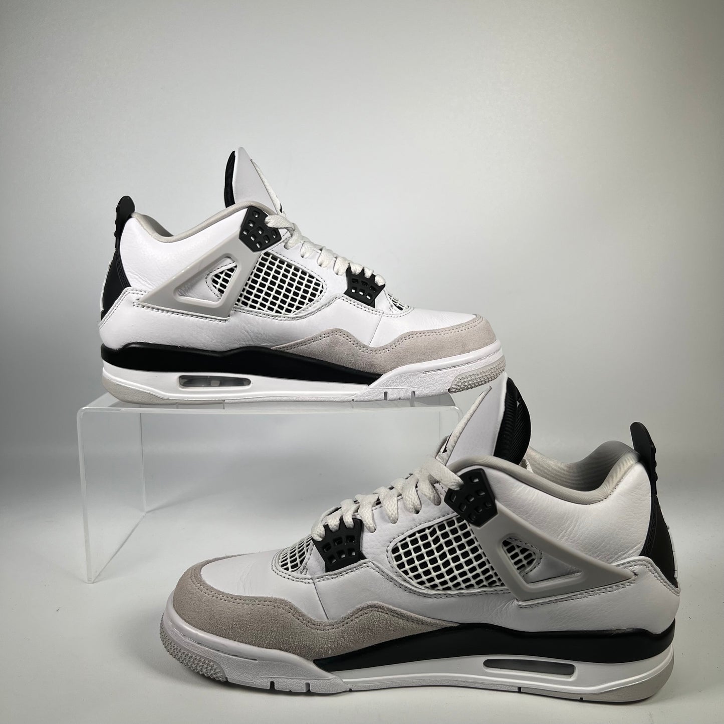 Jordan 4 Military Black (2022) Size 8 USED s18593