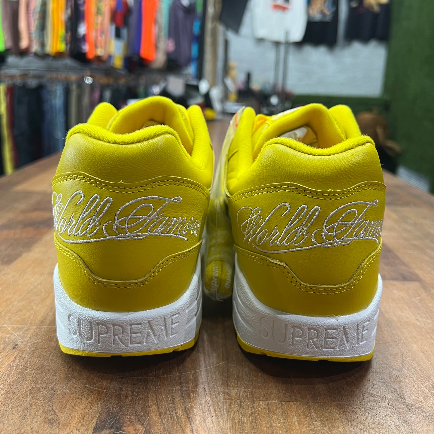 Nike x Supreme Air Max 1 Speed Yellow Size 11 NEW s17100