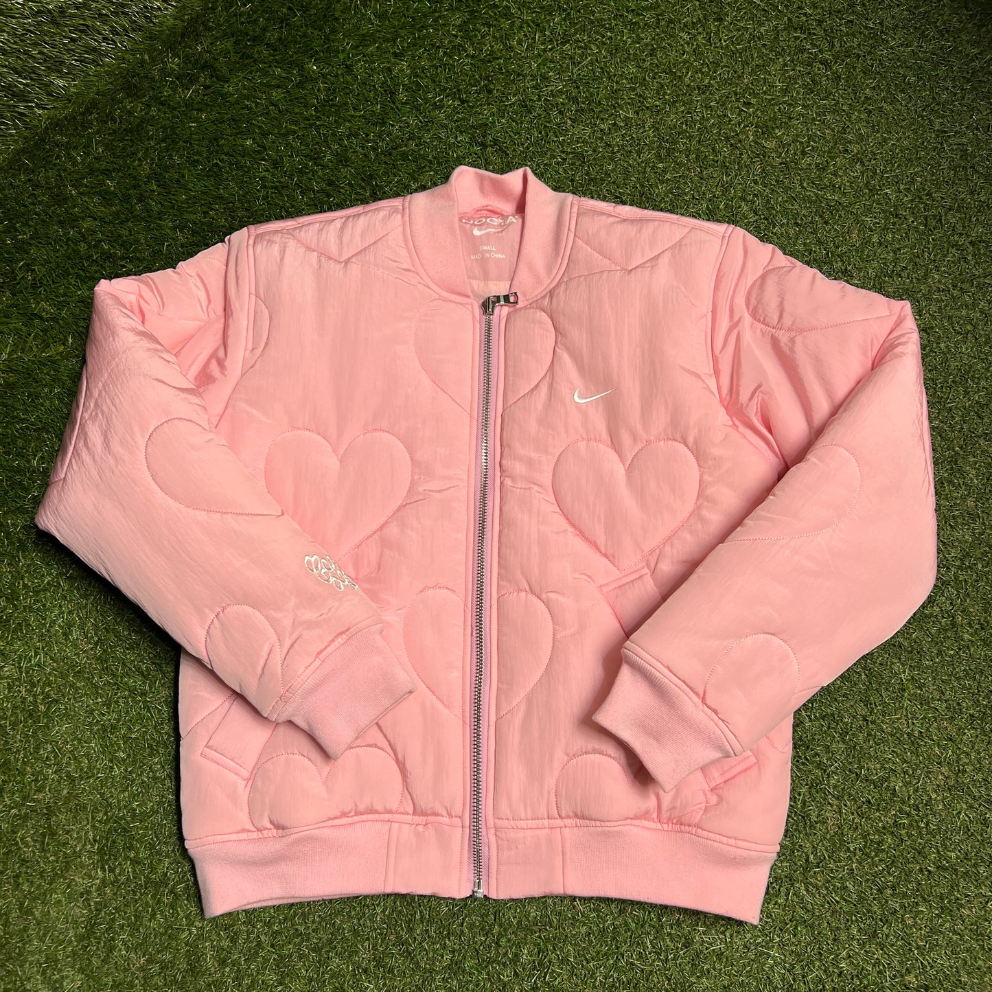 Nike x Drake Certified Lover Boy Hearts Pink Bomber Jacket Size Small USED x13733