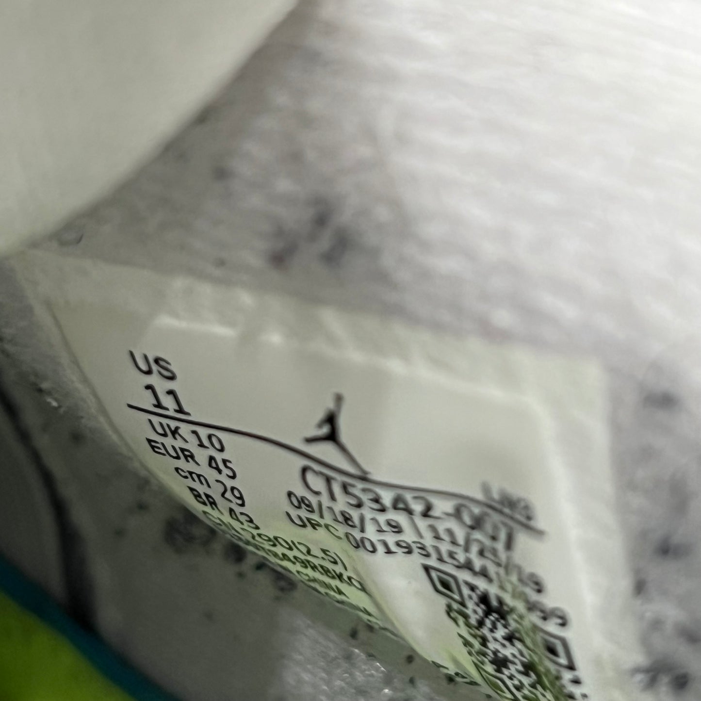 Jordan 4 SE 95 Neon (2020) Size 11 USED s22533