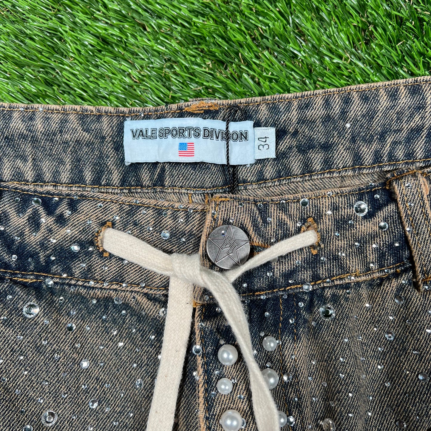 Vale Rainforst Rhinestone Denim Washed Jean Jhorts Size 34 NEW x14790