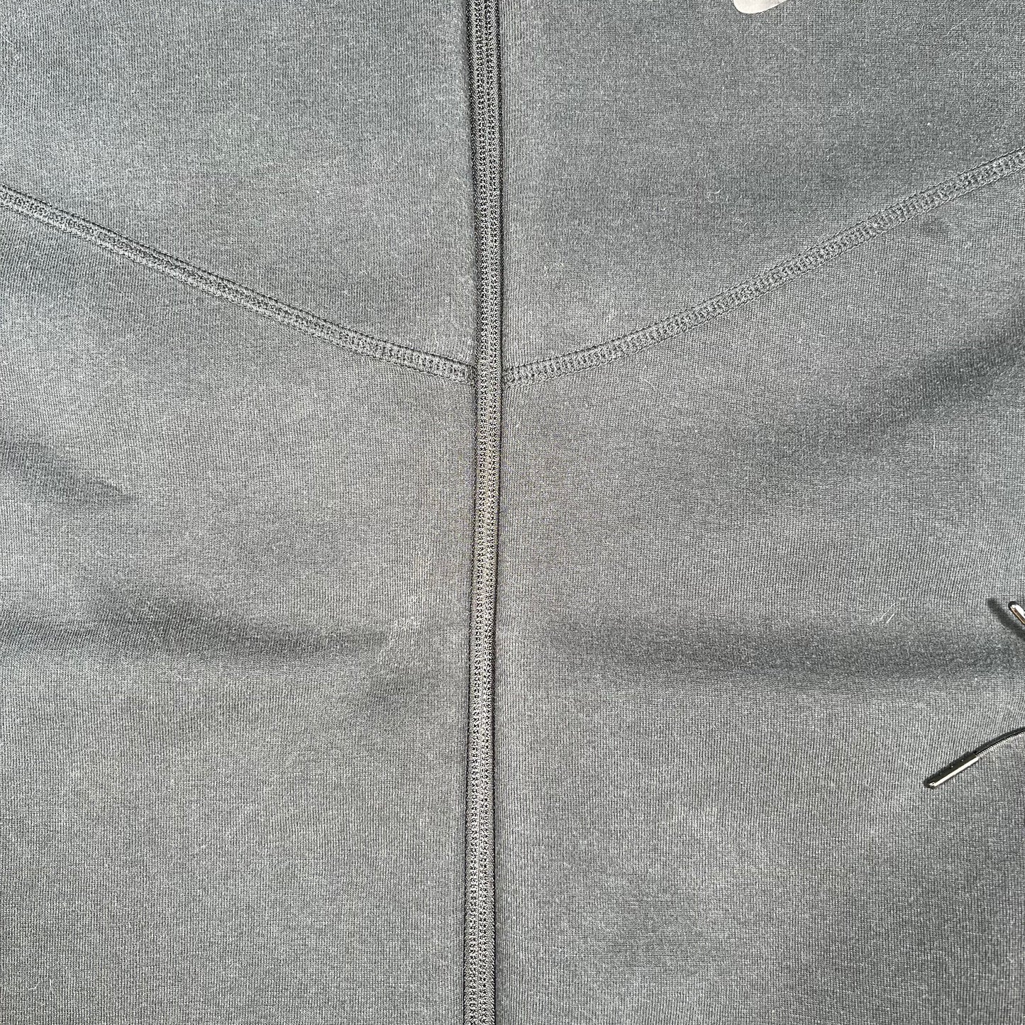 Nike Black Tech Hoodie Size Large USED v16563