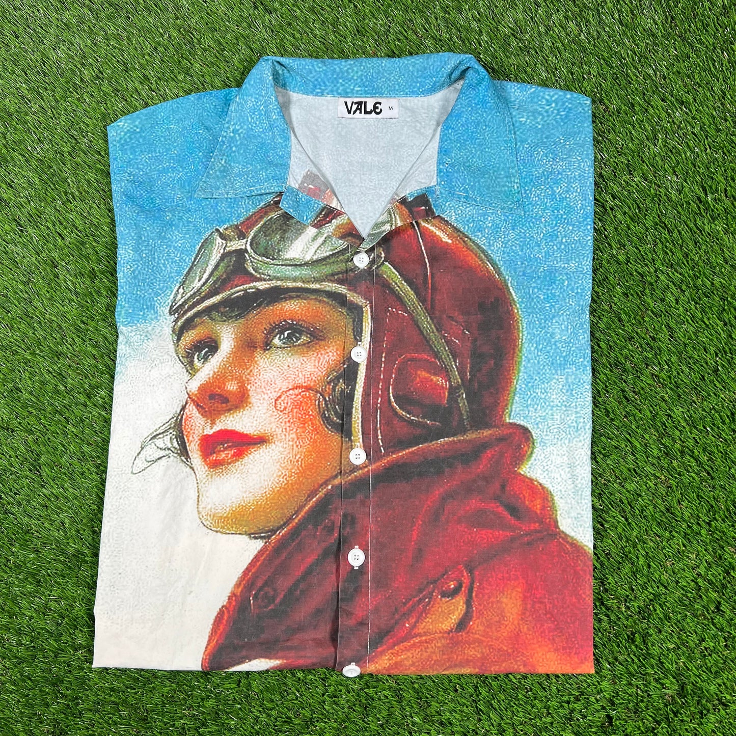 Vale Amelia Earhart Button Up Shirt Size Medium USED x14625
