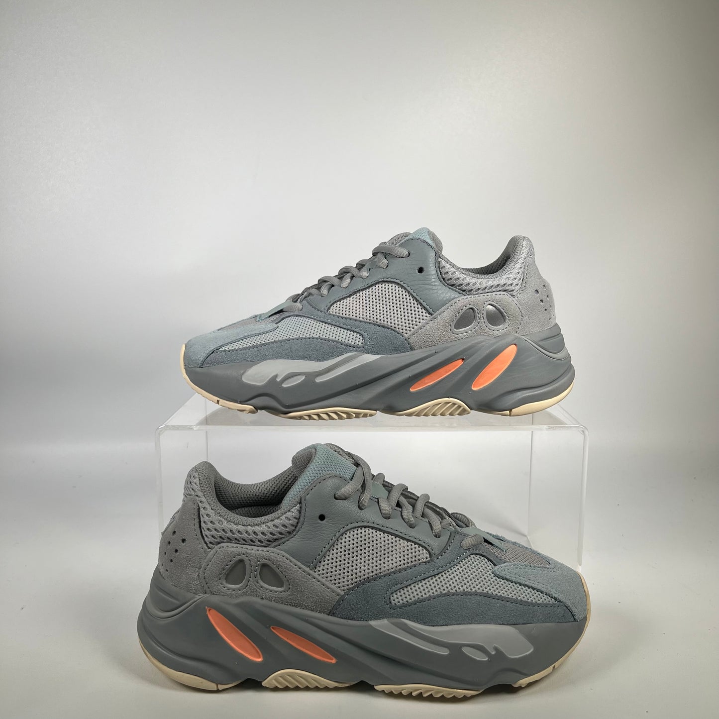 Yeezy 700 Inertia (2019) Size 4 USED s18817