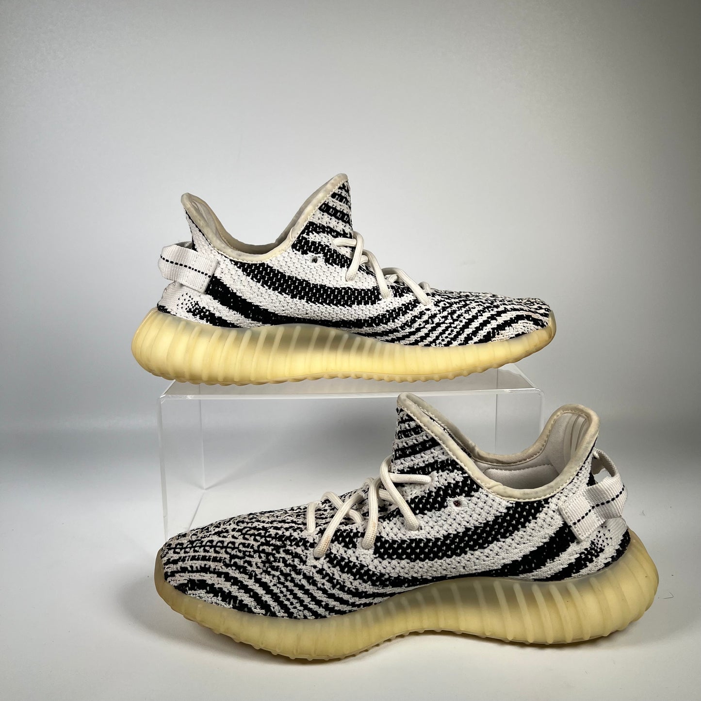 Yeezy 350 Zebra (2017) USED Size 8.5 S17735
