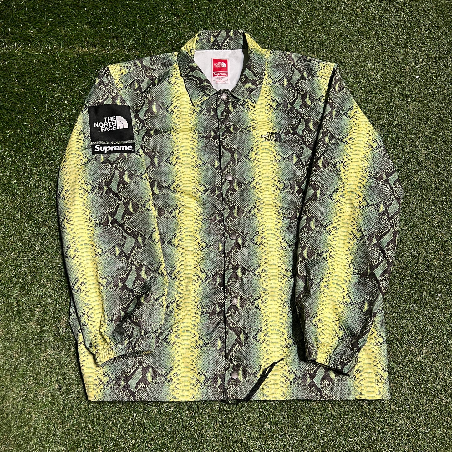 Supreme North Face Snakeskin Taped Seam Coaches Jacket Size Large USED x14102