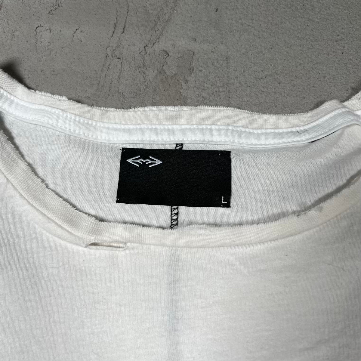 HMDD Soniuc Chim Memories White Sleevelee Tee Size Large NEW x18666
