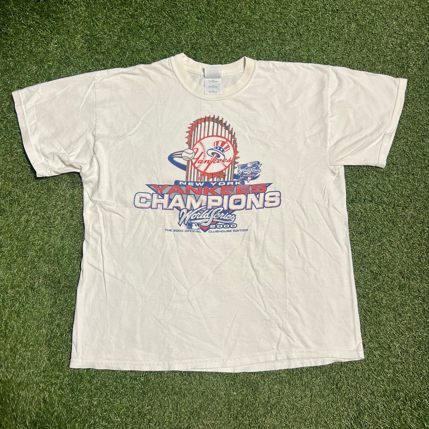 2000 Yankees World Series Champs Clubhouse Edition White Tee Size XL USED v16186
