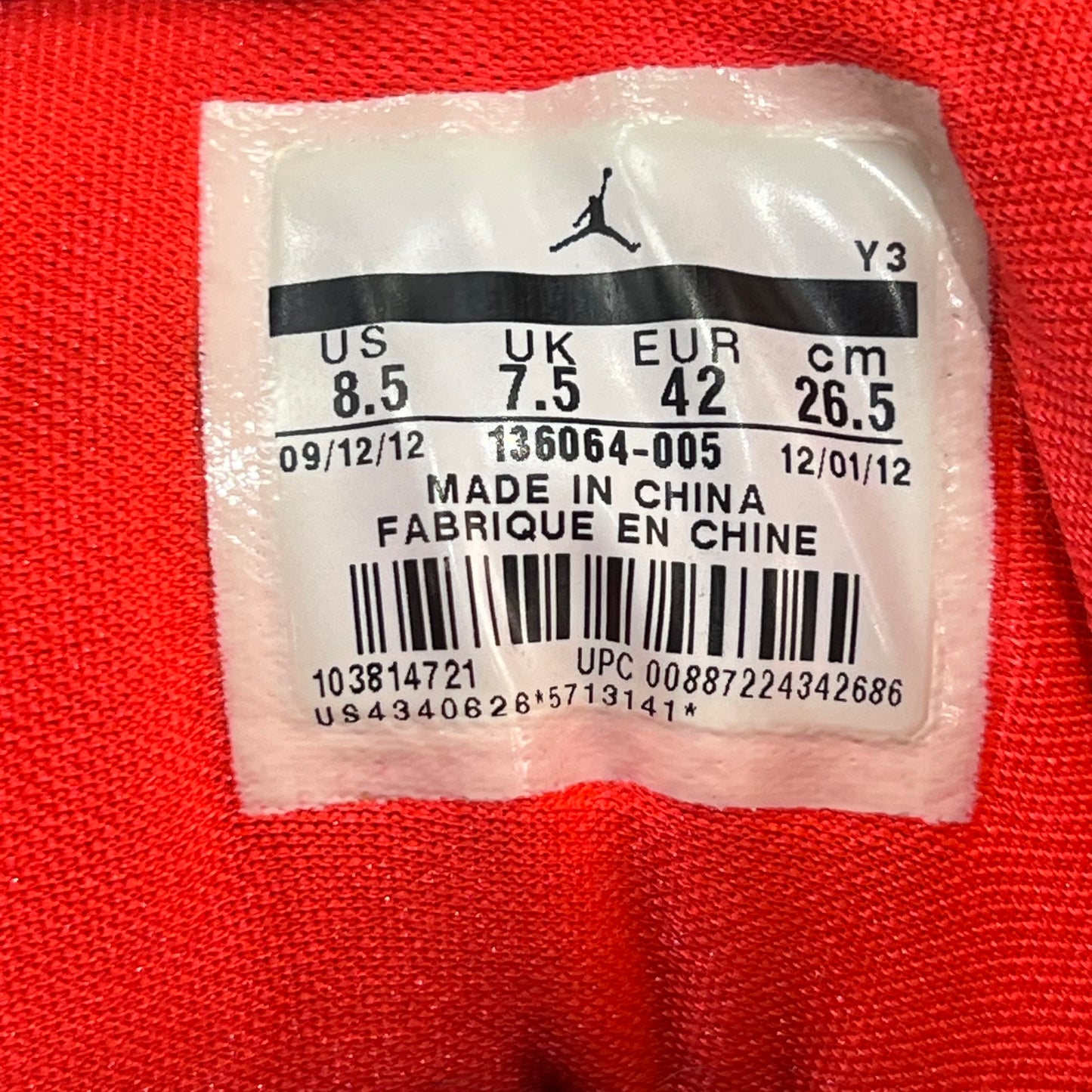 Jordan 3 Crimson (2012) Size 8.5 USED s17608