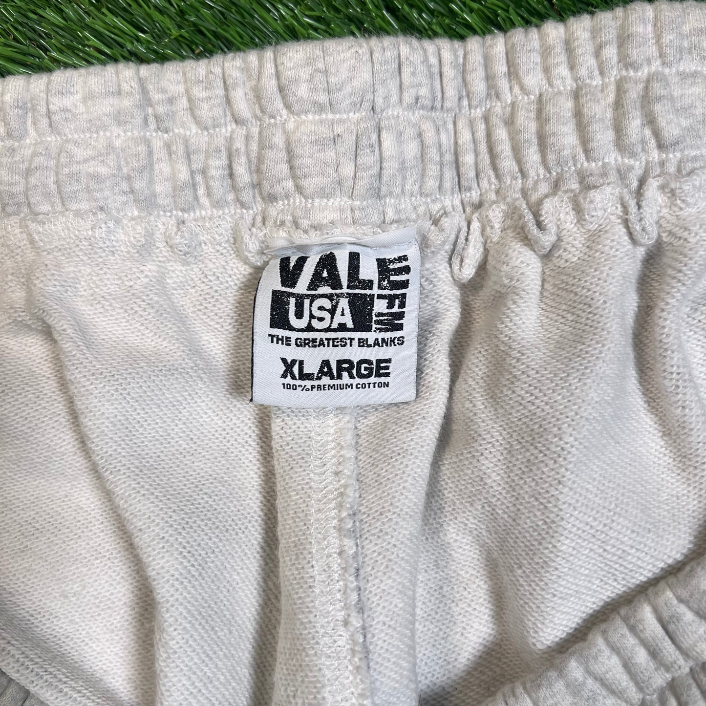 Vale Forever Valley Dreams White Cheetah Sweatpants Size XL USED x16878