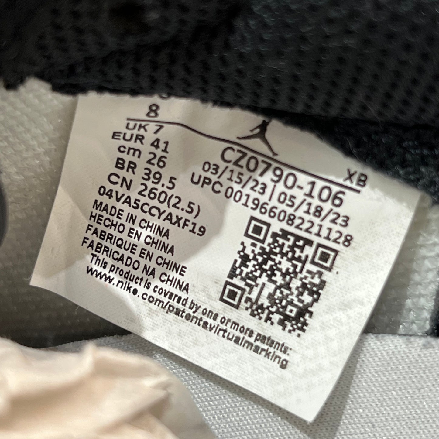 Jordan 1 Low Black Toe (2023) Size 8 USED s18804
