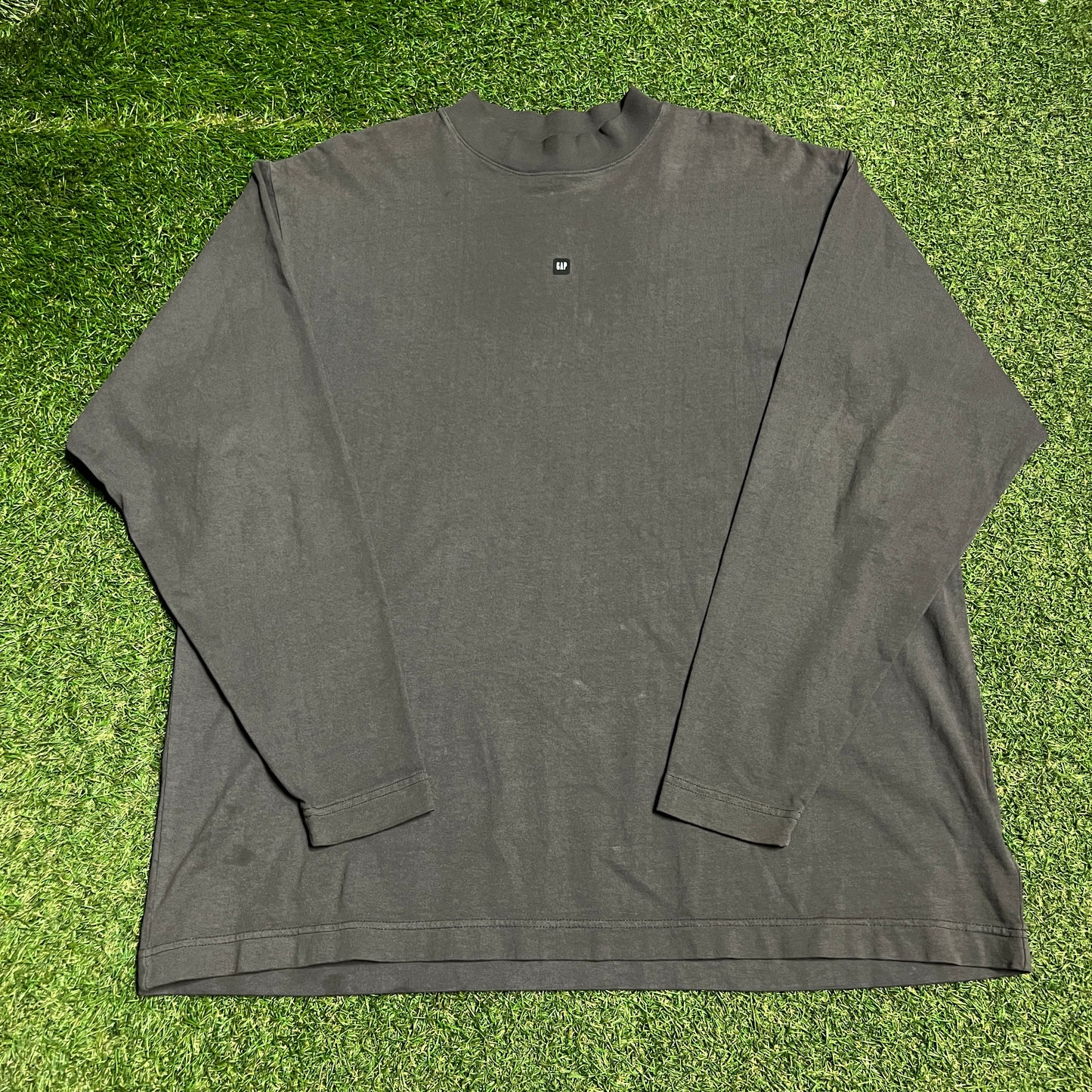 Yeezy Gap Longsleeve Washed Grey Size Small USED X14201