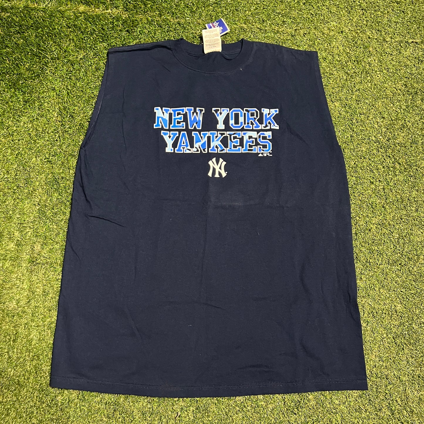 1990s New York Yankees Adidas Navy Cutoff Tee Size XL NEW v16321