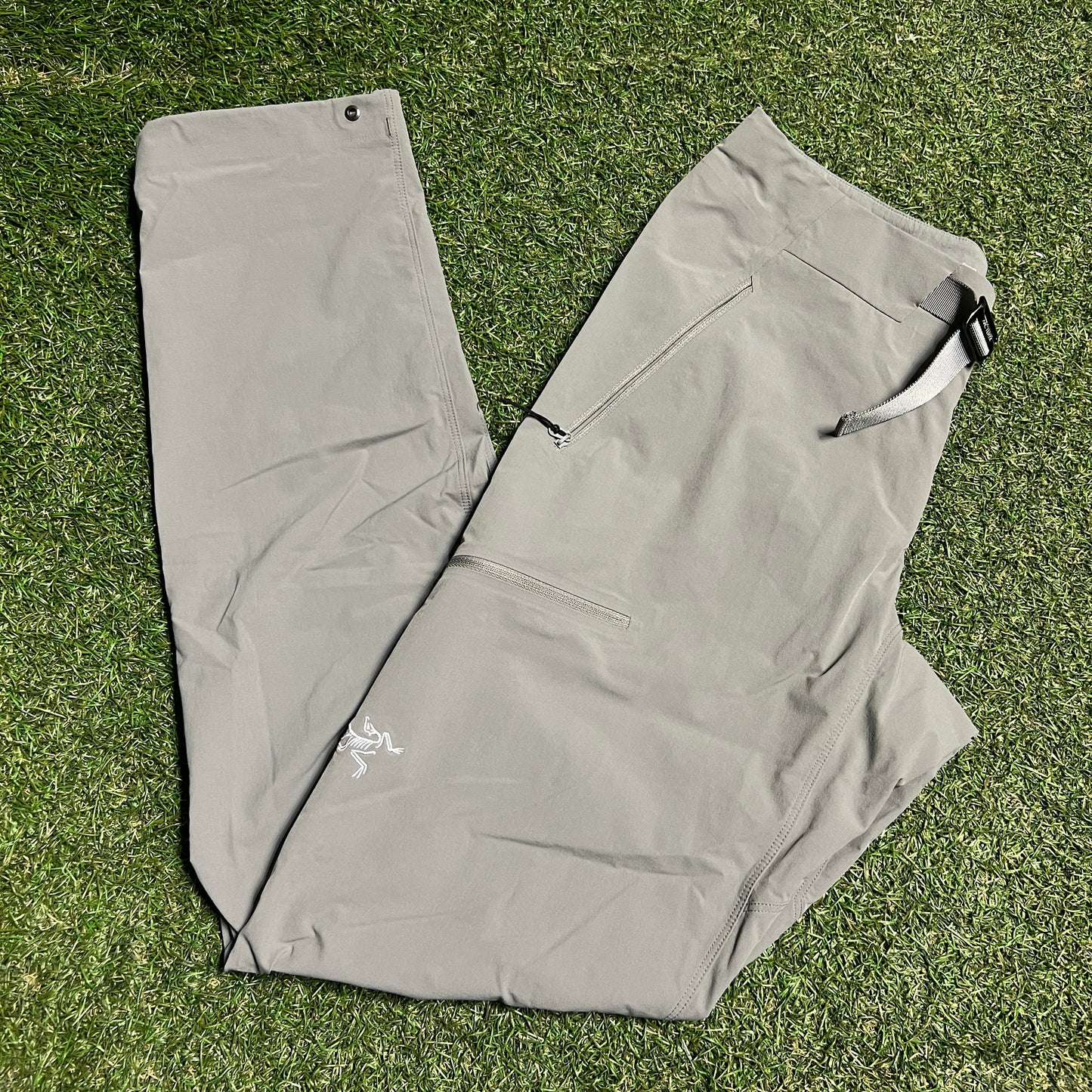 Arc'teryx Grey Nylon Pants Size 30 USED x14188