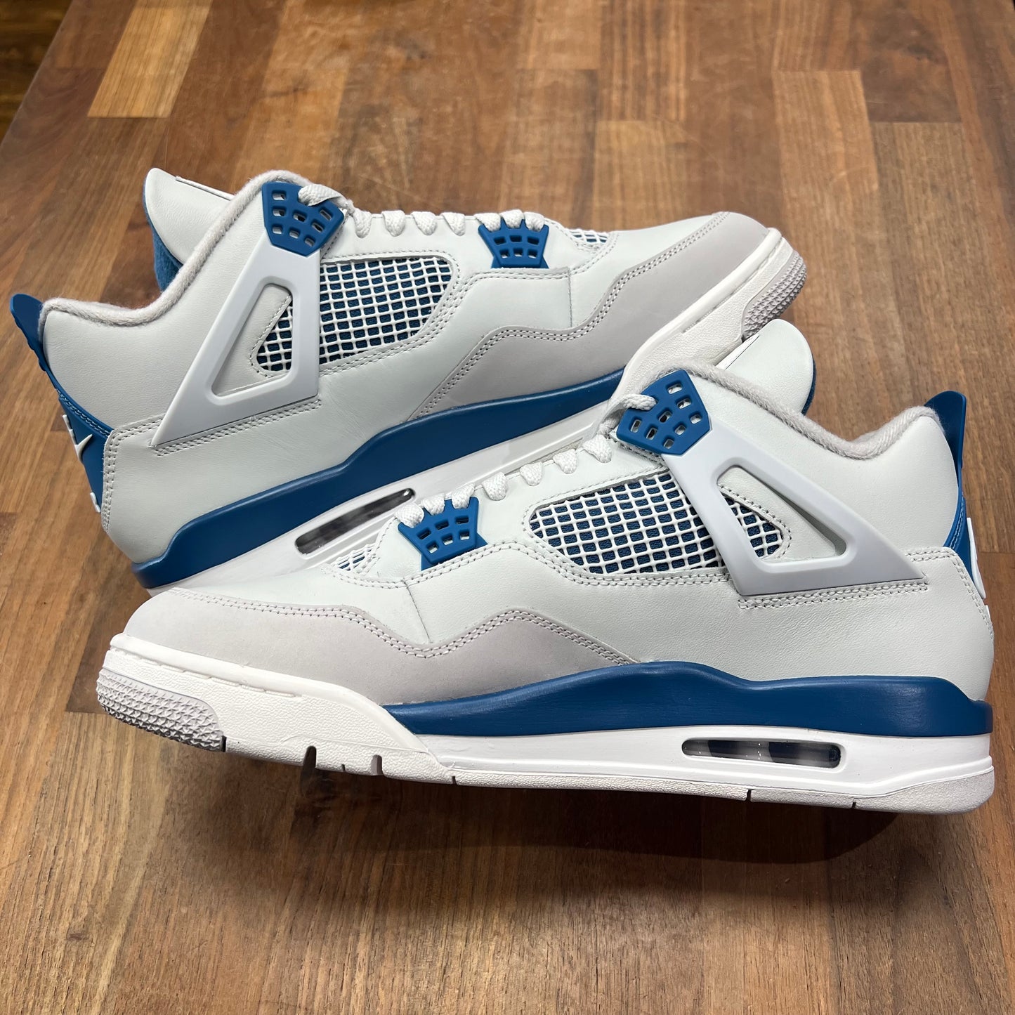 Jordan 4 Military Blue 2024 Size 12 NEW s16674