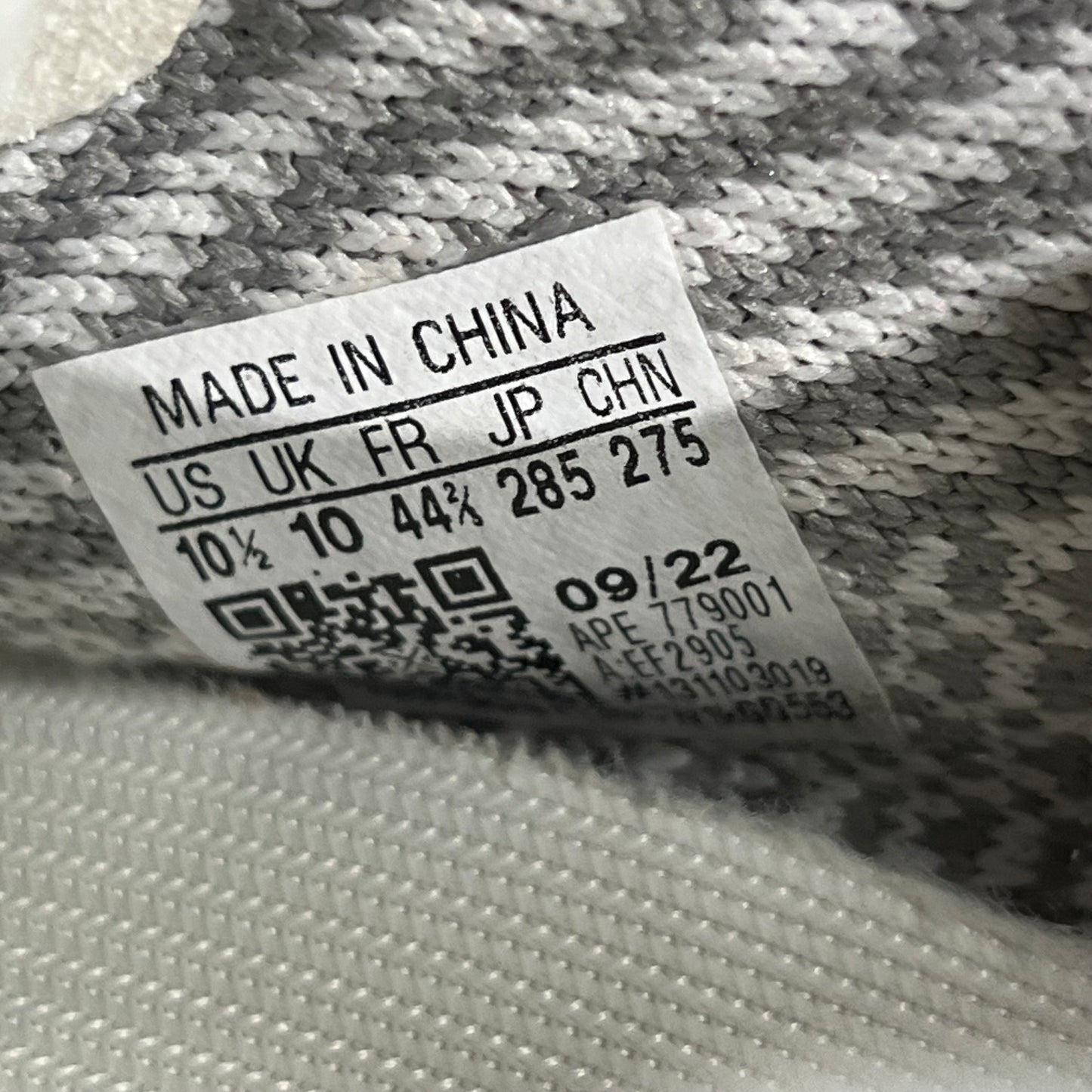 Yeezy Boost 350v2 Static Non Reflective (2018) Size 10.5 USED s18092