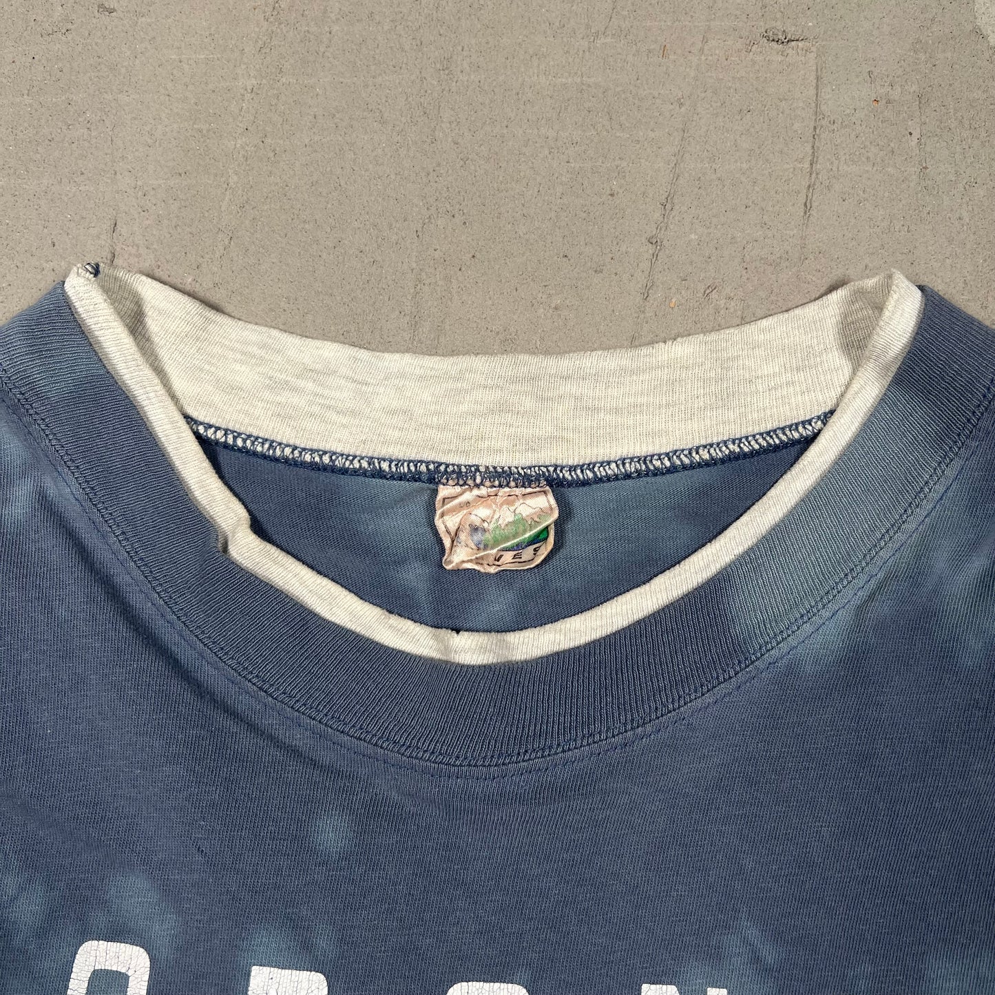 1990s Toronto Maple Leafs Hockey Blue Tie Dye Tee Size Large USED v18934