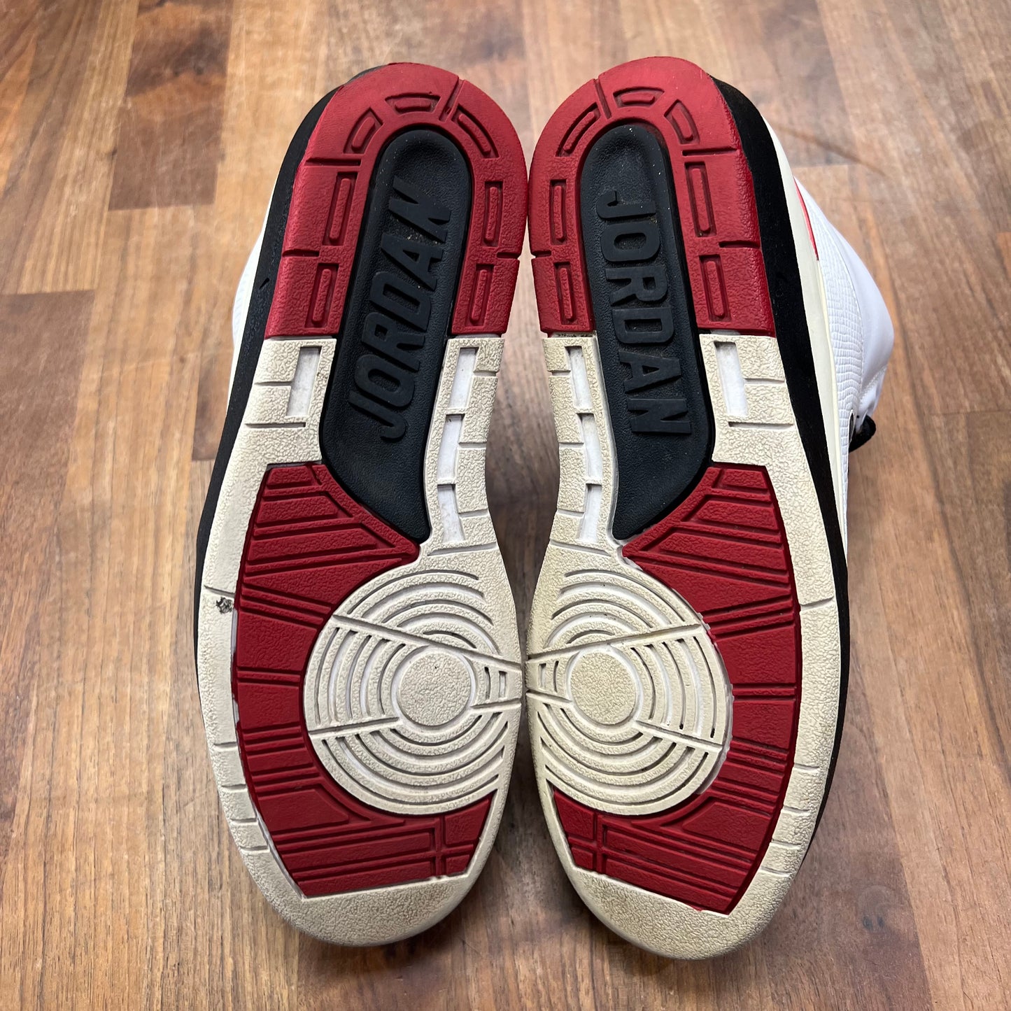 Jordan 2 White Varsity Red (2010) Size 8.5 USED s16902