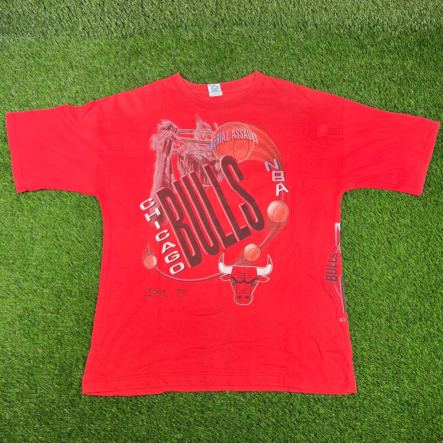 1990s Chicago Bulls Aerial Assault Salem Tag Red Tee Size XL USED v16741