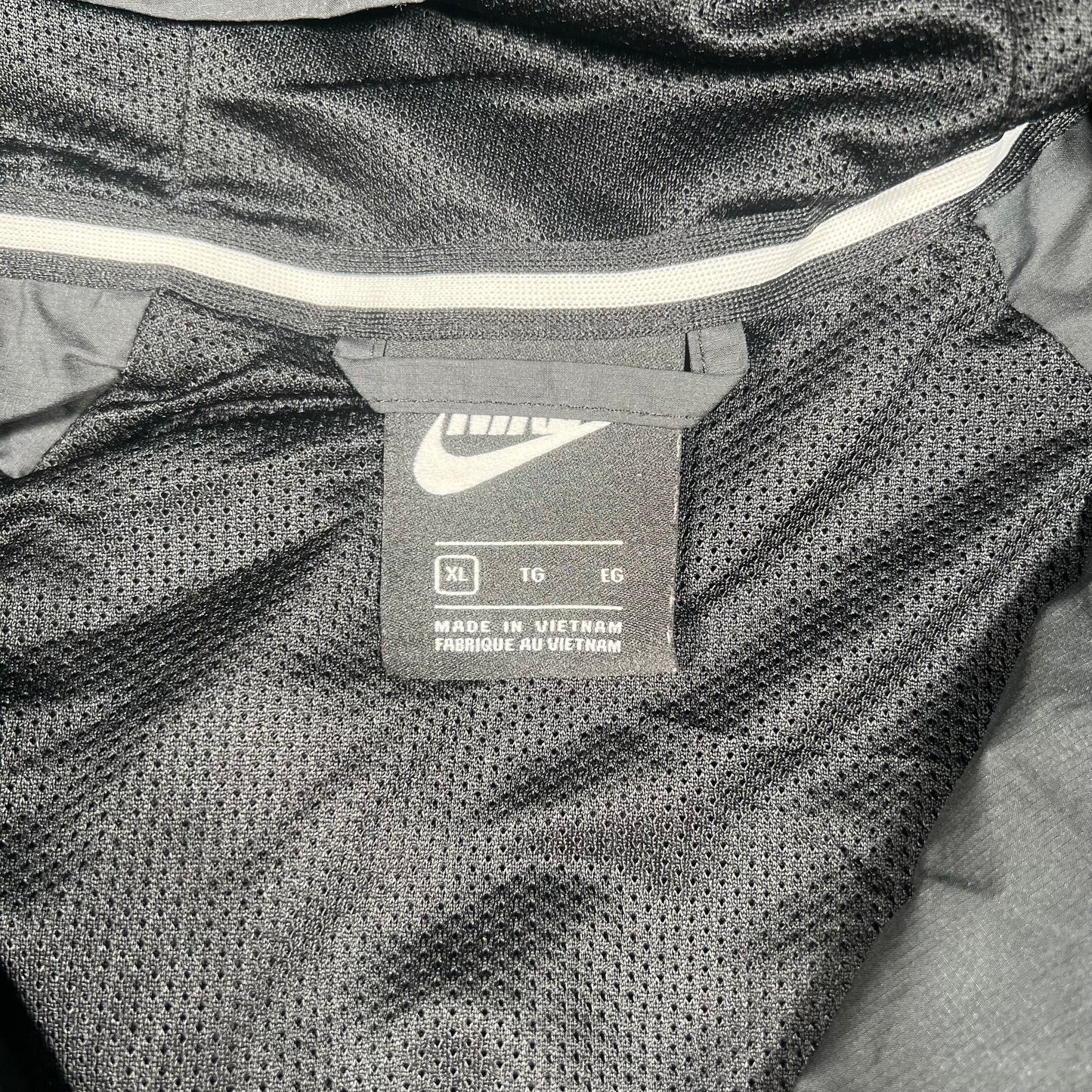 Nike Black Nylon Track Jack Size XL USED v17554