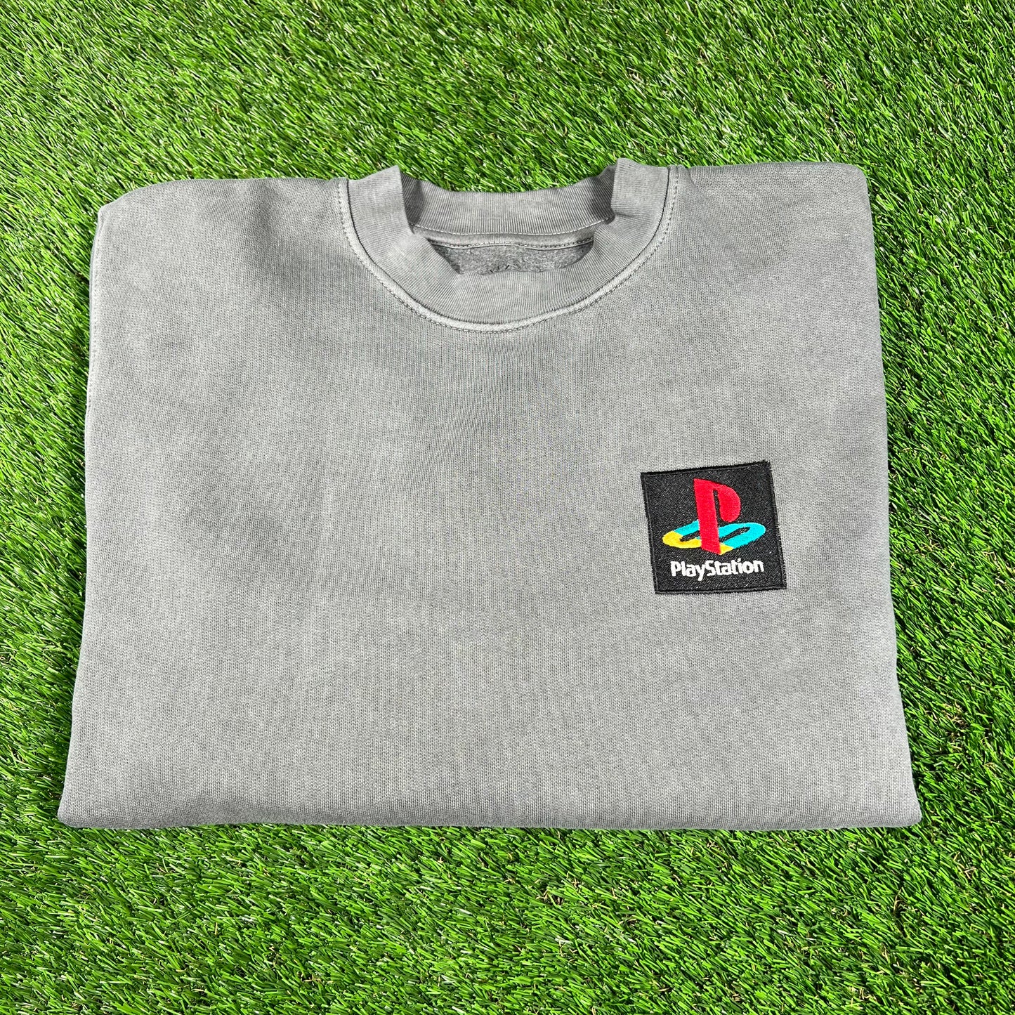 Travis Scott Playstation Grey Crewneck Size Medium USED x14644