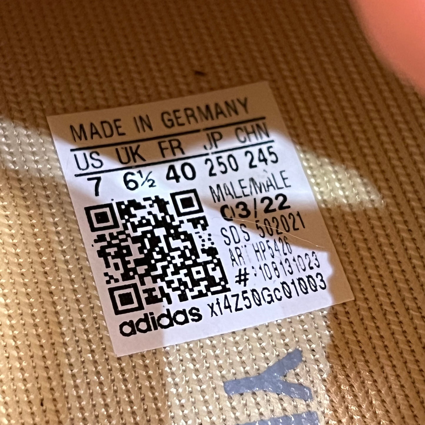 Yeezy 450 Sulfur (2022) Size 7 USED s17524