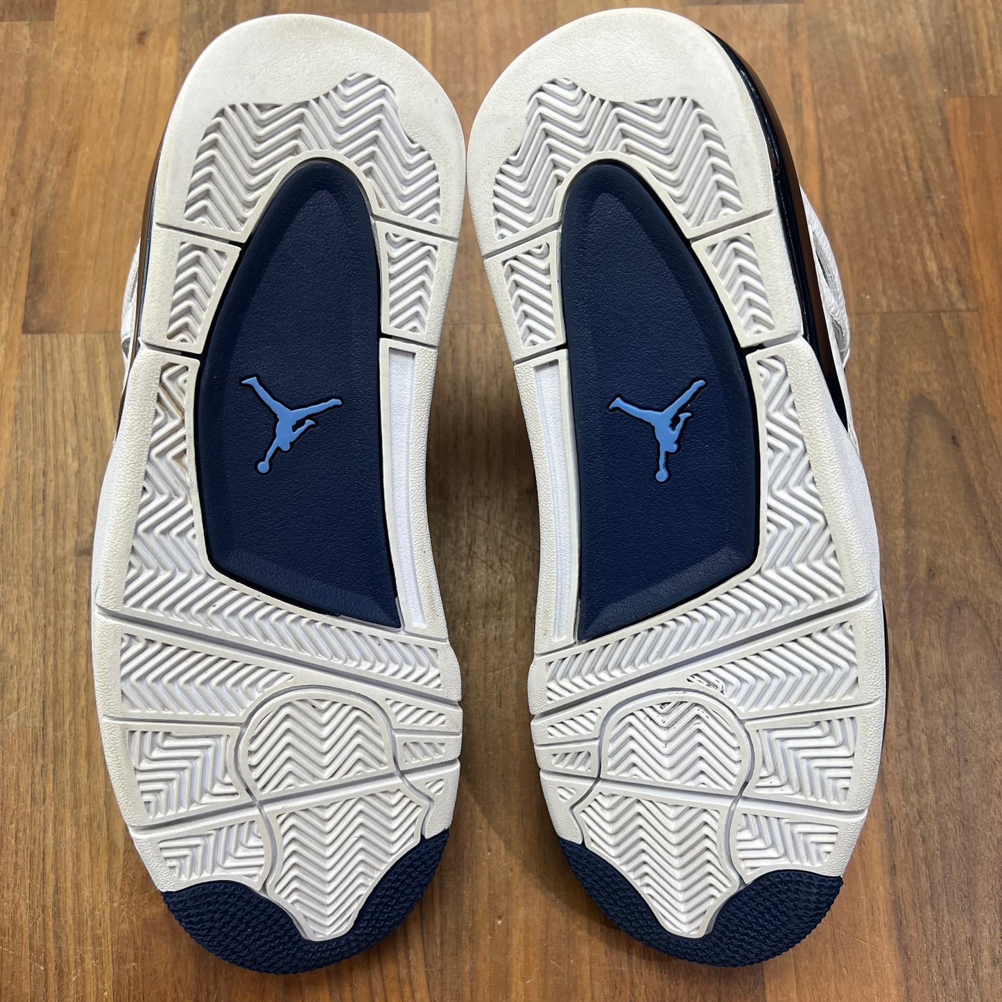 Jordan 4 Columbia Size 8 USED S16785