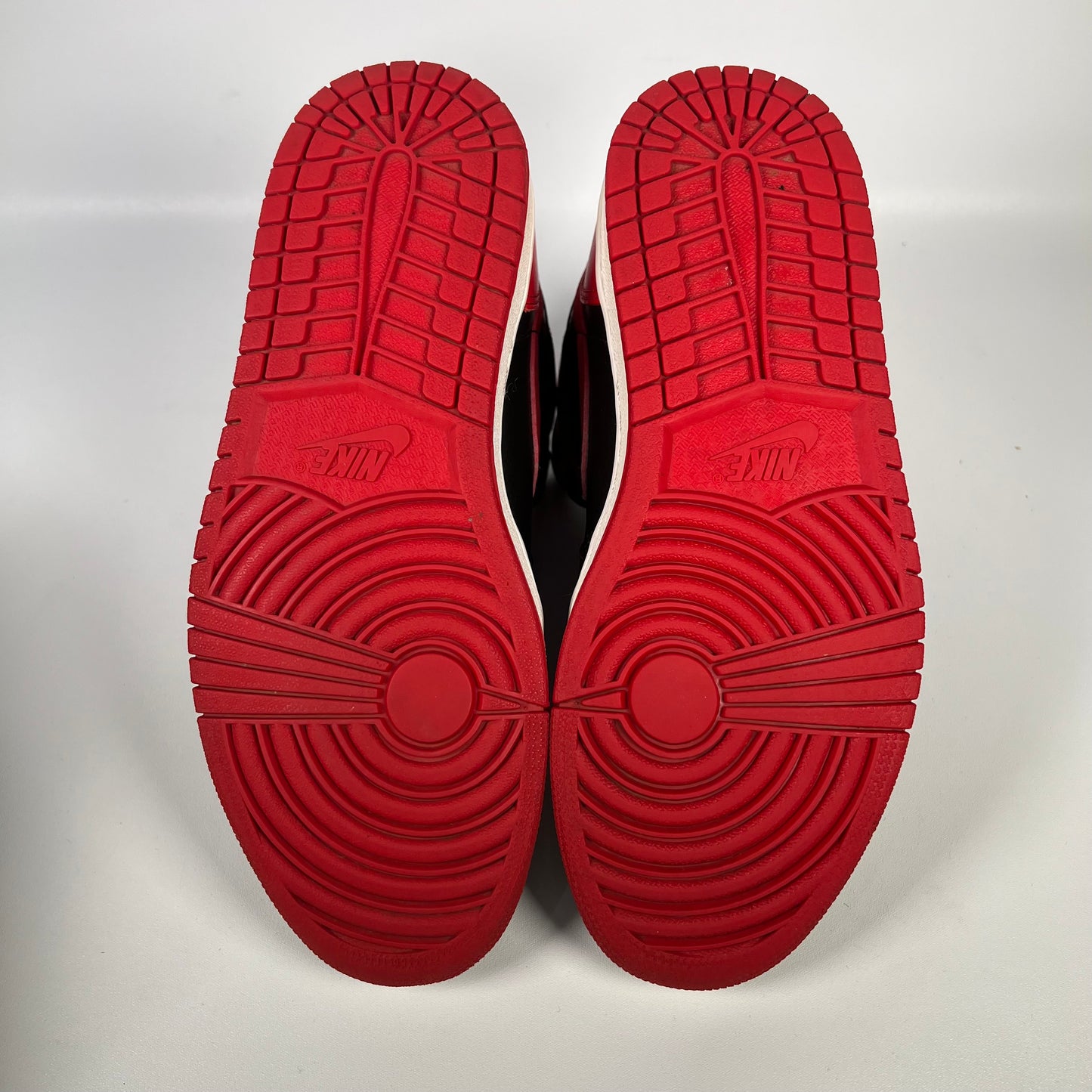 Jordan 1 Bred (2001) Size 8 USED s6872
