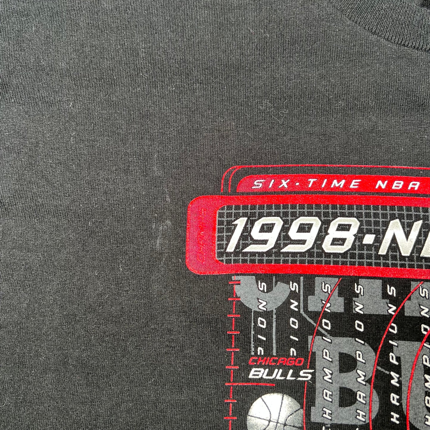 1998 Chicago Bulls NBA Finals Six Time Champs Black Tee Size XL USED v16723