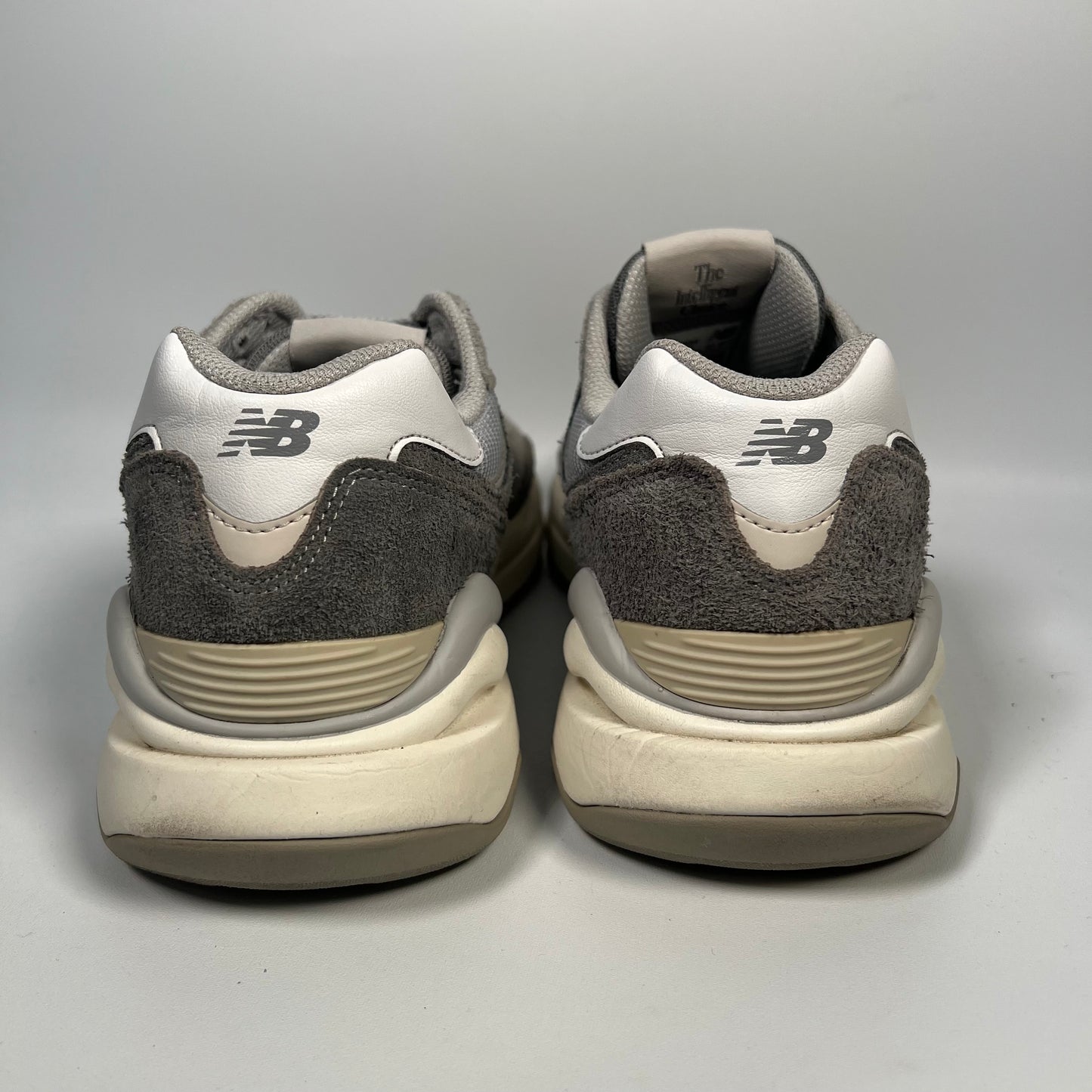 New Balance 5740 Moonbeam Mindful Grey Size 10 USED S17416