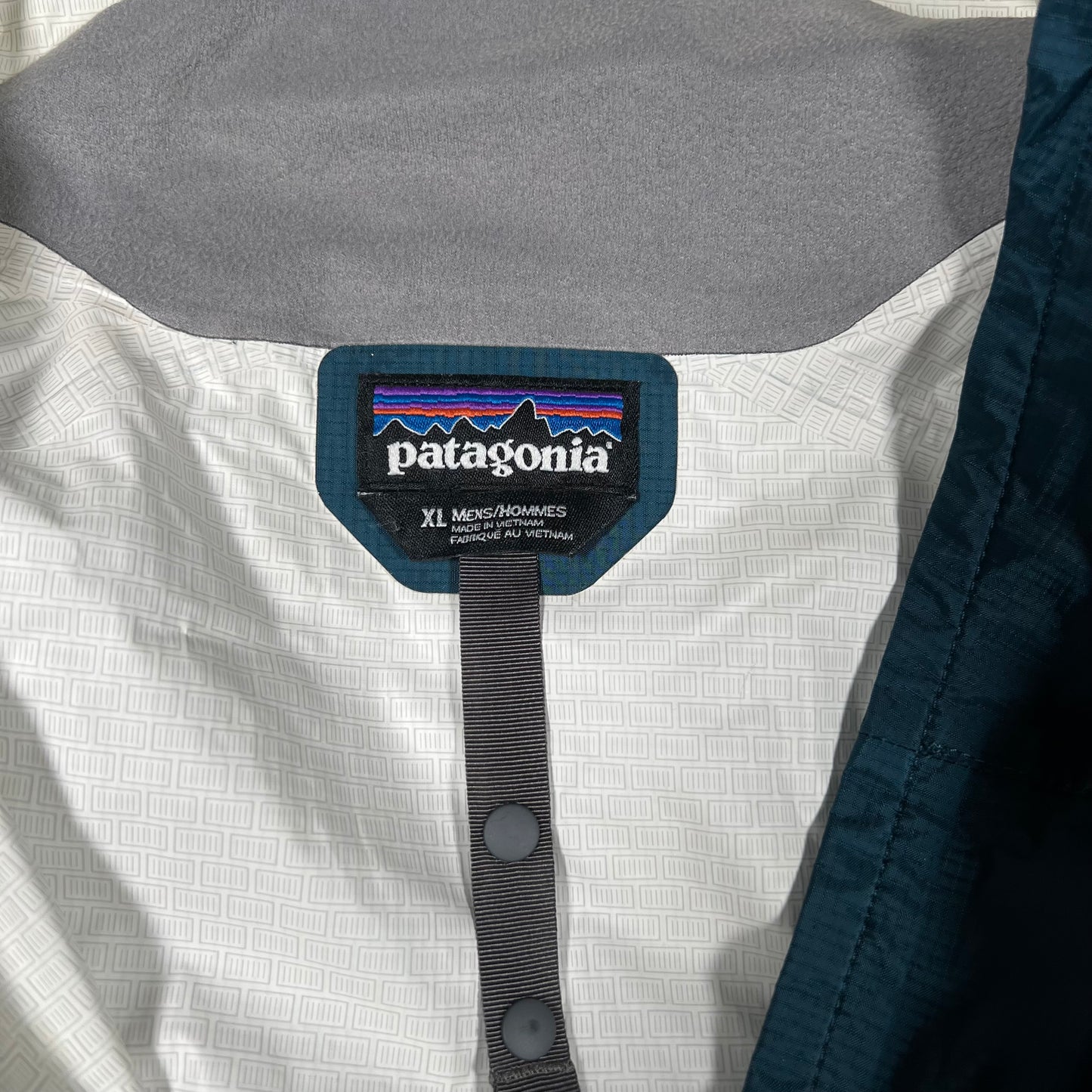 Patagonia Blue Nylon Rain Jacket Size XL USED v16887
