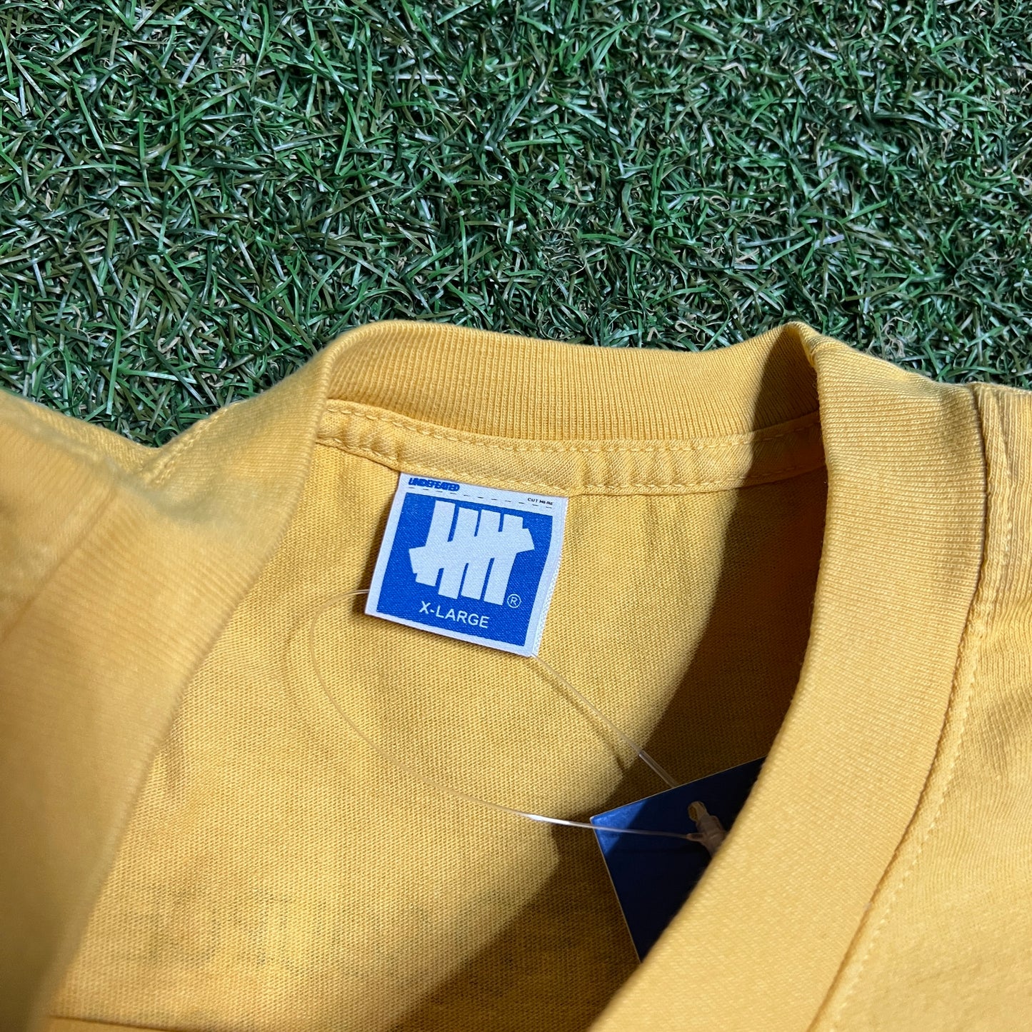 Undefeated Sports and Apparel Yellow Tee Size XL NEW x13612