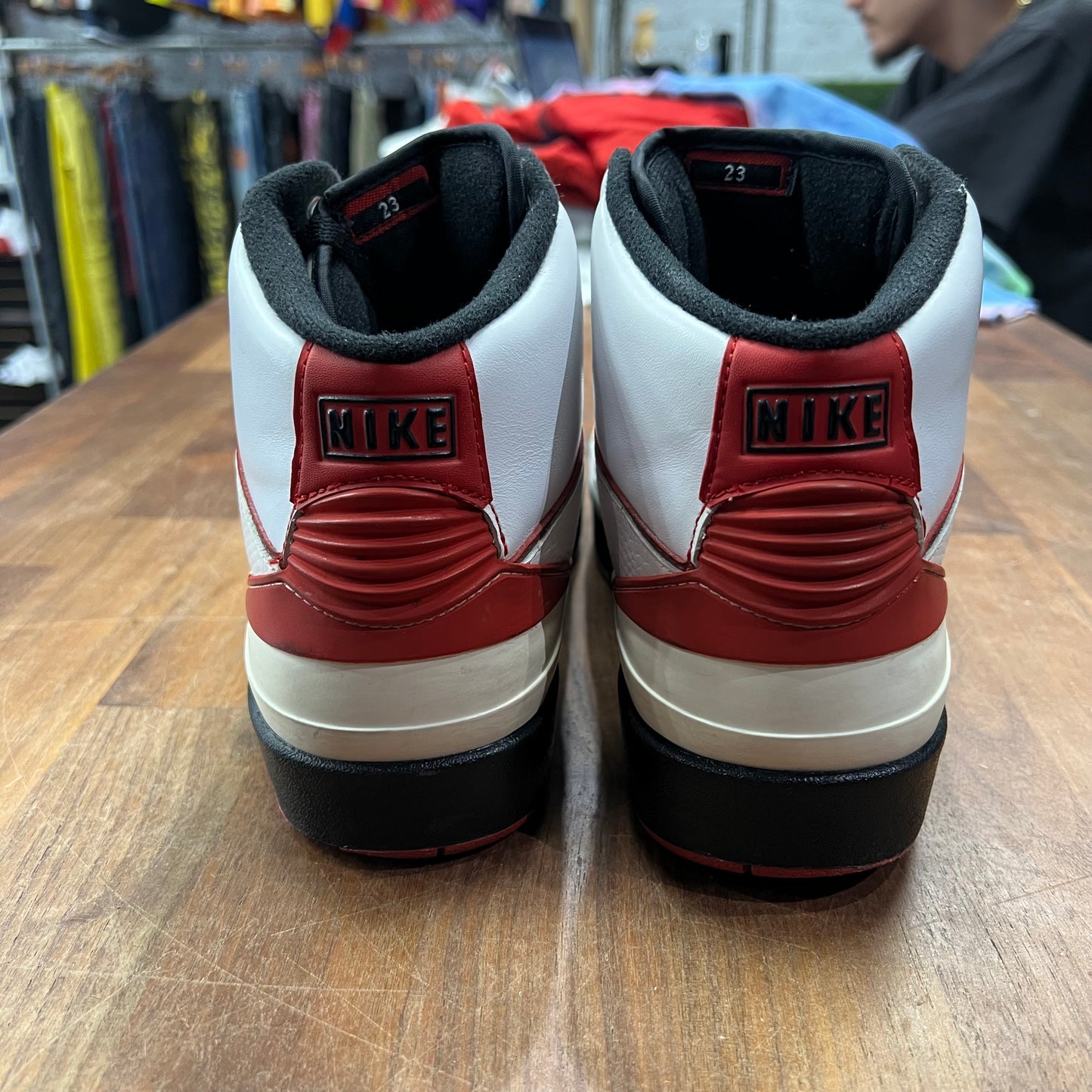 Jordan 2 White Varsity Red (2010) Size 8.5 USED s16902