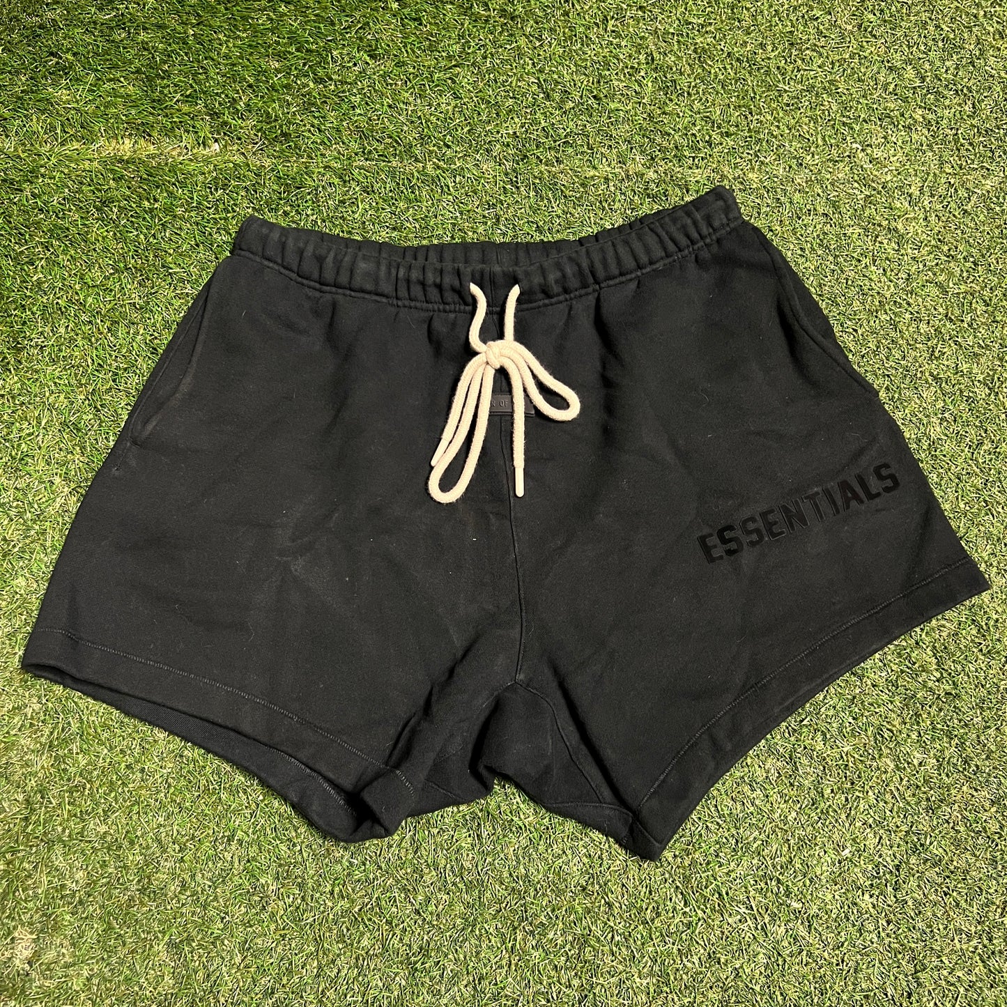 Fear of God FOG Essentials Black Sweat Shorts Size Medium USED x14122