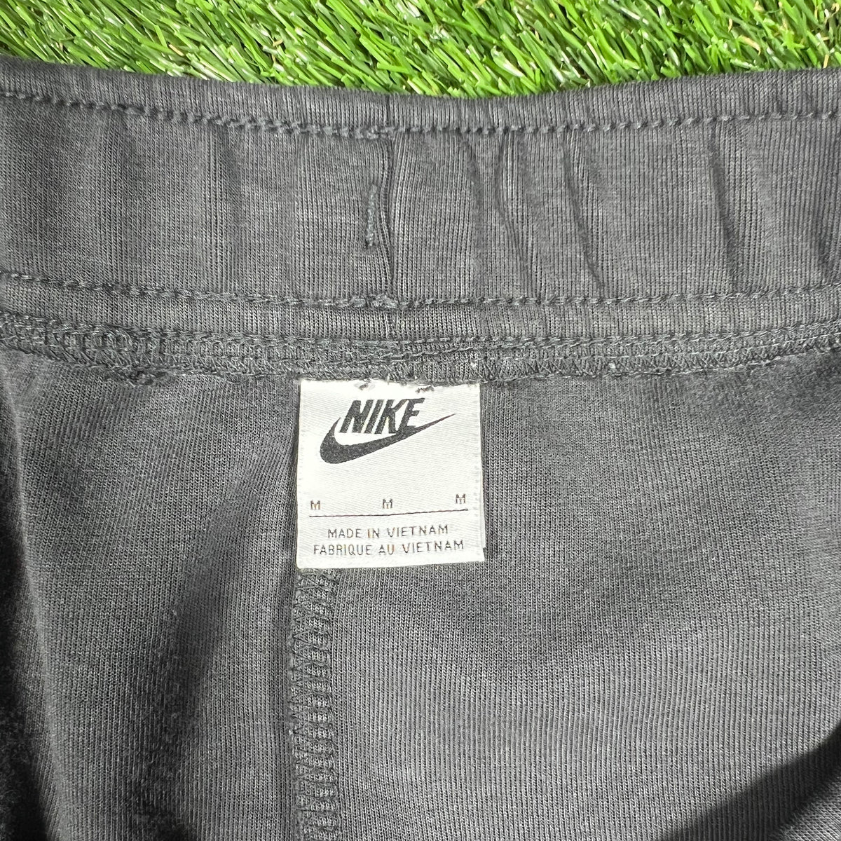 Nike Tech Washed Grey Sweatpants Size Medium USED v17398