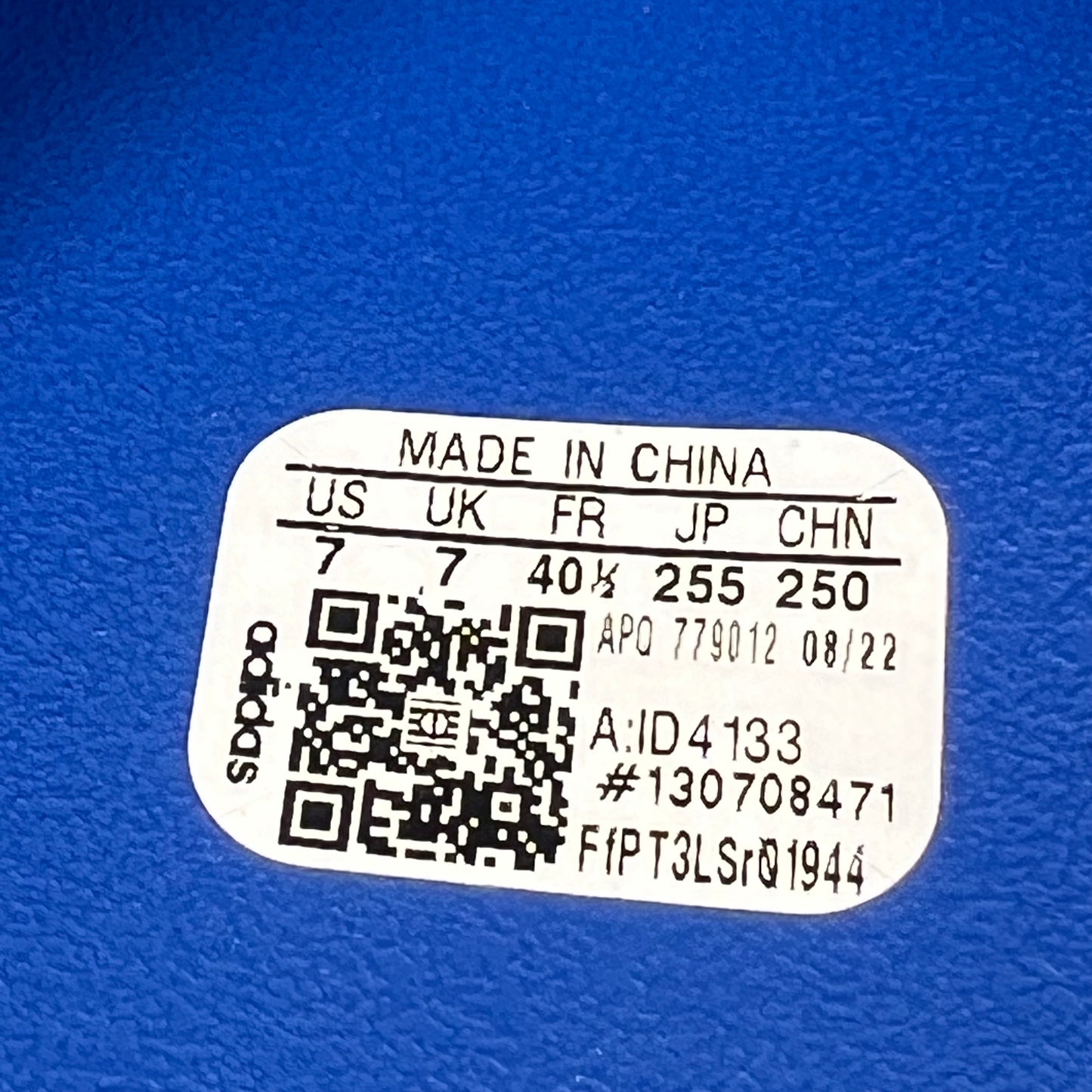 Yeezy Slide Azure (2022) Size 7 NEW s20053