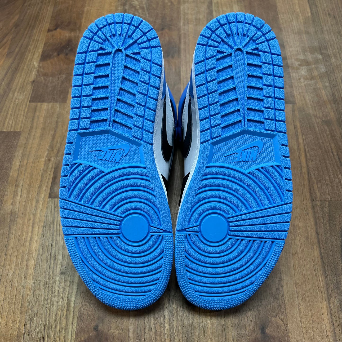 Jordan 1 UNC Toe Size 9 NEW s17335
