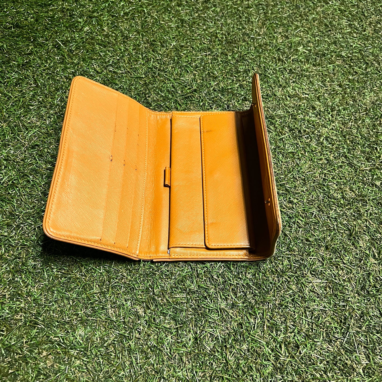1990s Louis Vuitton Cream Mini Lin Interational Wallet USED x13976