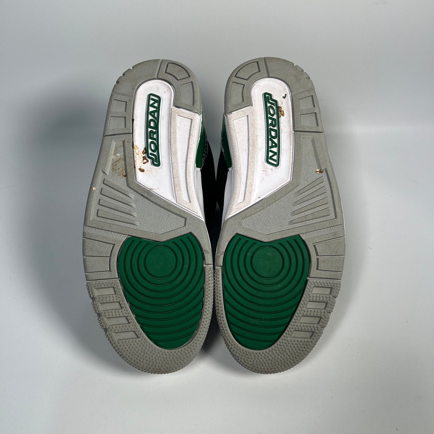 Jordan 3 Pine Green (2021) Size 8 USED s17610