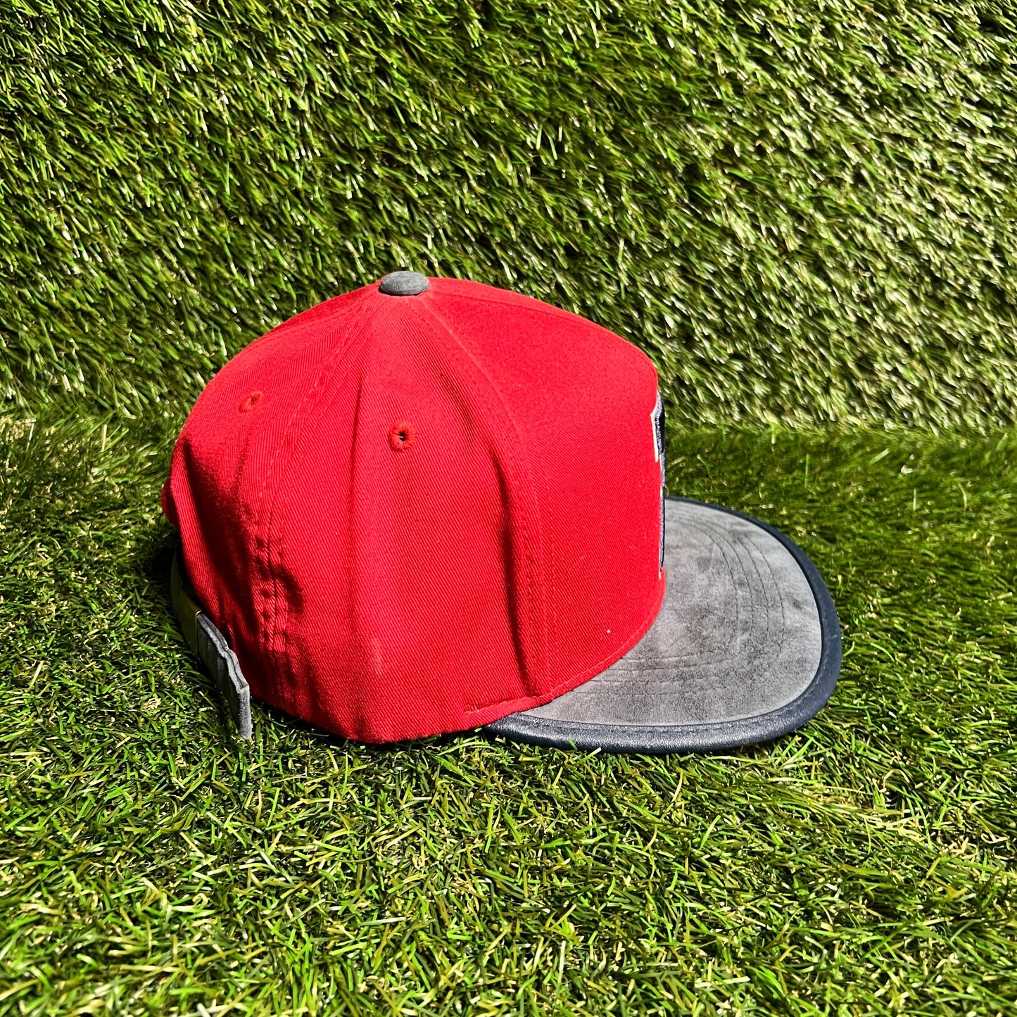 Tackma Blue T Logo Red Hat One Size USED v15982