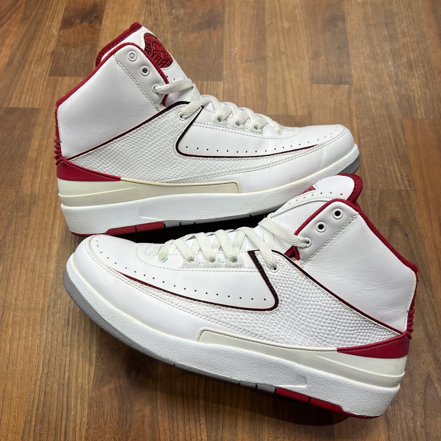 Jordan 2 White Red (2014) Size 10 USED s17329