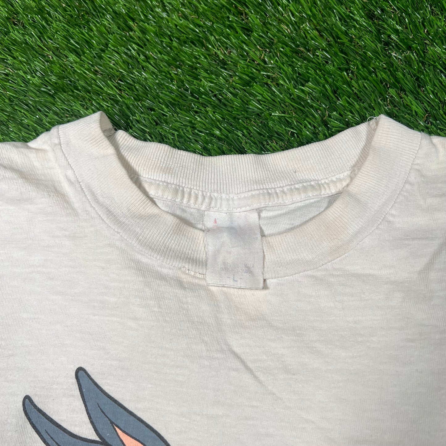 1990s Bugs Bunny R U Ready To Rock White Tee Size Large USED v17710