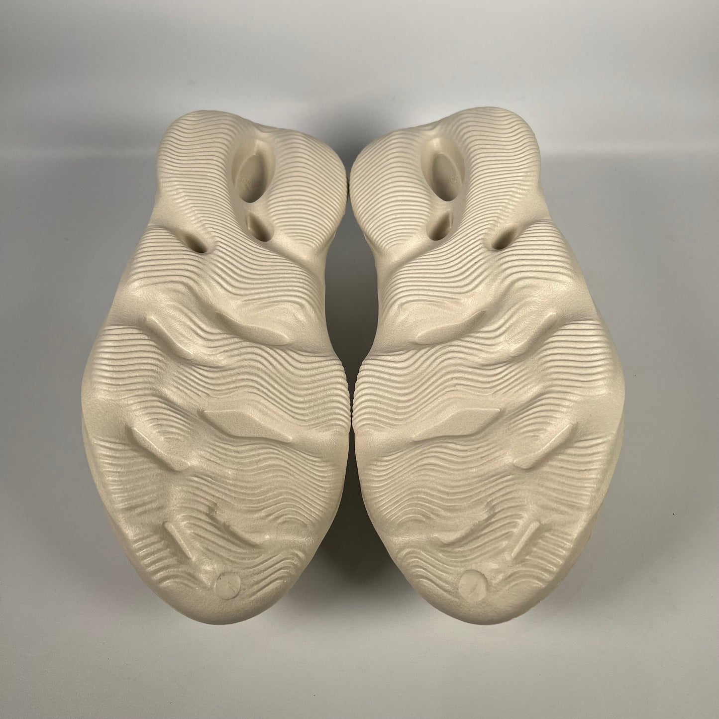 Yeezy Foam Runner Sand (2021) Size 11 NEW s18023