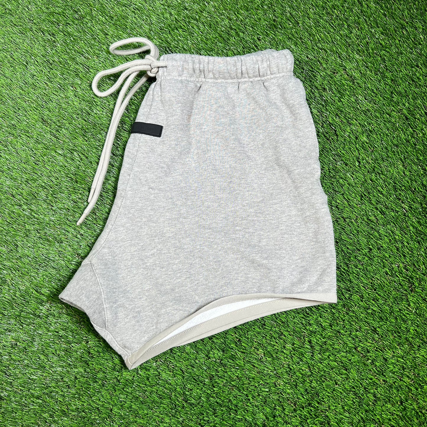 Fear of God FOG Essentials Grey Sweat Shorts Size Medium USED x14313