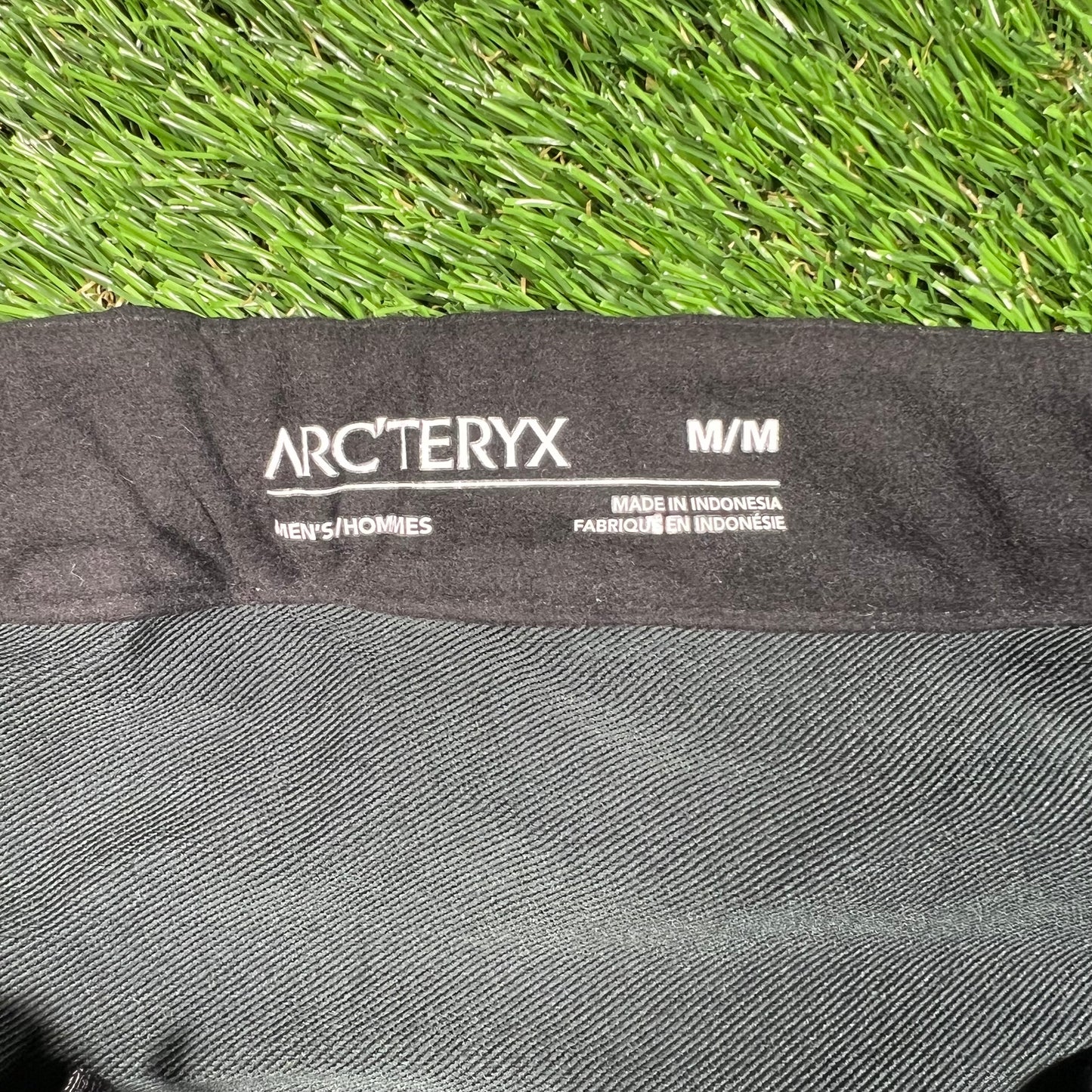 Arcteryx Black Nylon Straight Leg Pants Size Medium USED x15343